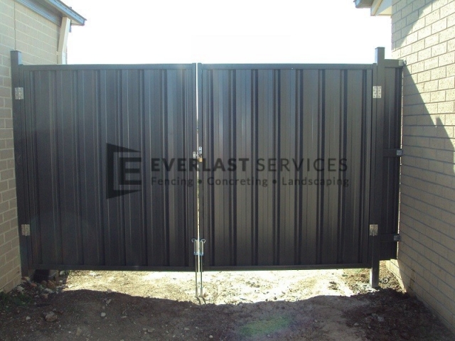 DG14 -Woodland Grey Colourbond Double Gate - Werribee