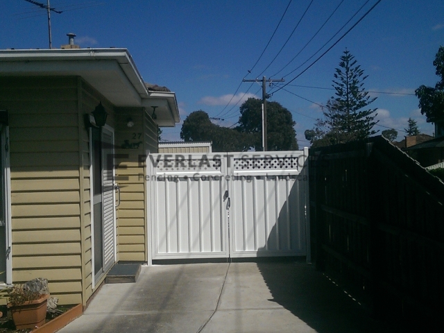 SWG6 - Custom White Colourbond Gate with Lattice
