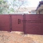 SS72 - Aluminium Slats Single Gate with 2 x Fence Panels Pool Safe (Indian Red Post and Frame with Jarrah Slats