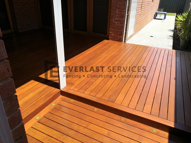 T112 - Alfresco Decking with Lights