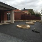 EA9 - Dark Exposed Aggregate Front with Miniwall Tree Circle