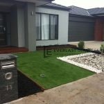 L30 - Synthetic Grass with Two Types of Pebble