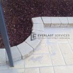L52 - Mini Wall Edging With Concrete Paving