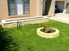 Synthetic-Grass-with-Versa-Wall-Garden-Box-and-Miniwall-Garden-Wall-Angl…_1