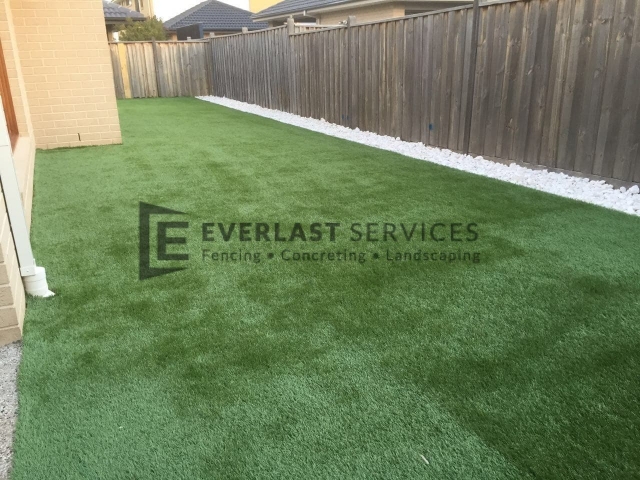 L48 - Backyard Basic Synthetic Grass