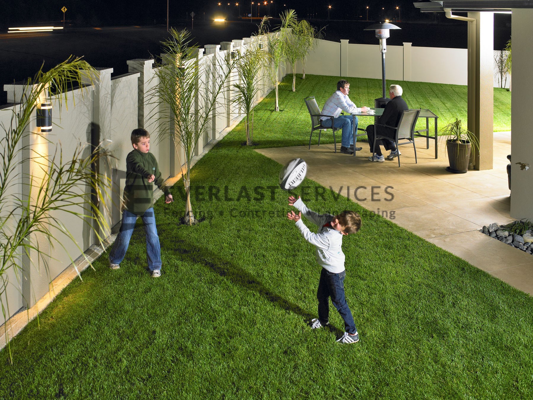 MW 45 - Modular Backyard Fence Children Playing