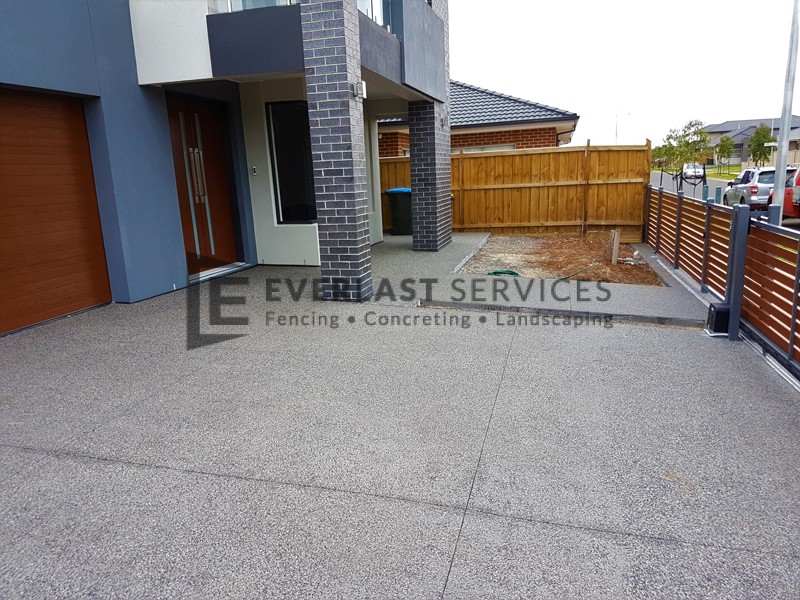 EA64 - Exposed Aggregate Front Driveway and Path