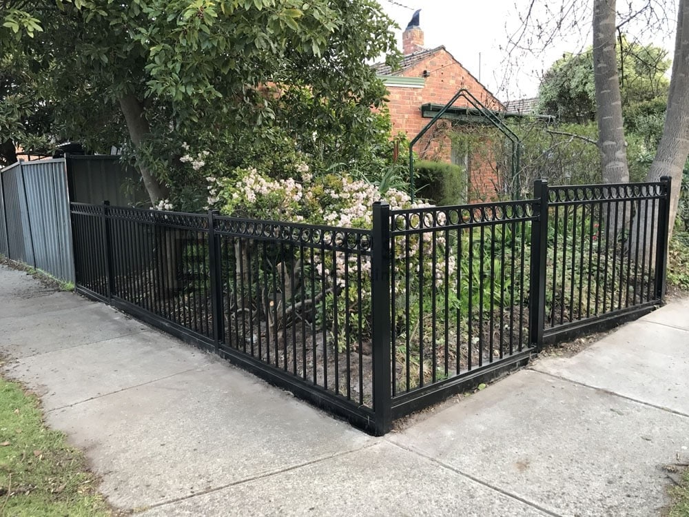 Oxley Ring Steel Fencing Corner Angle