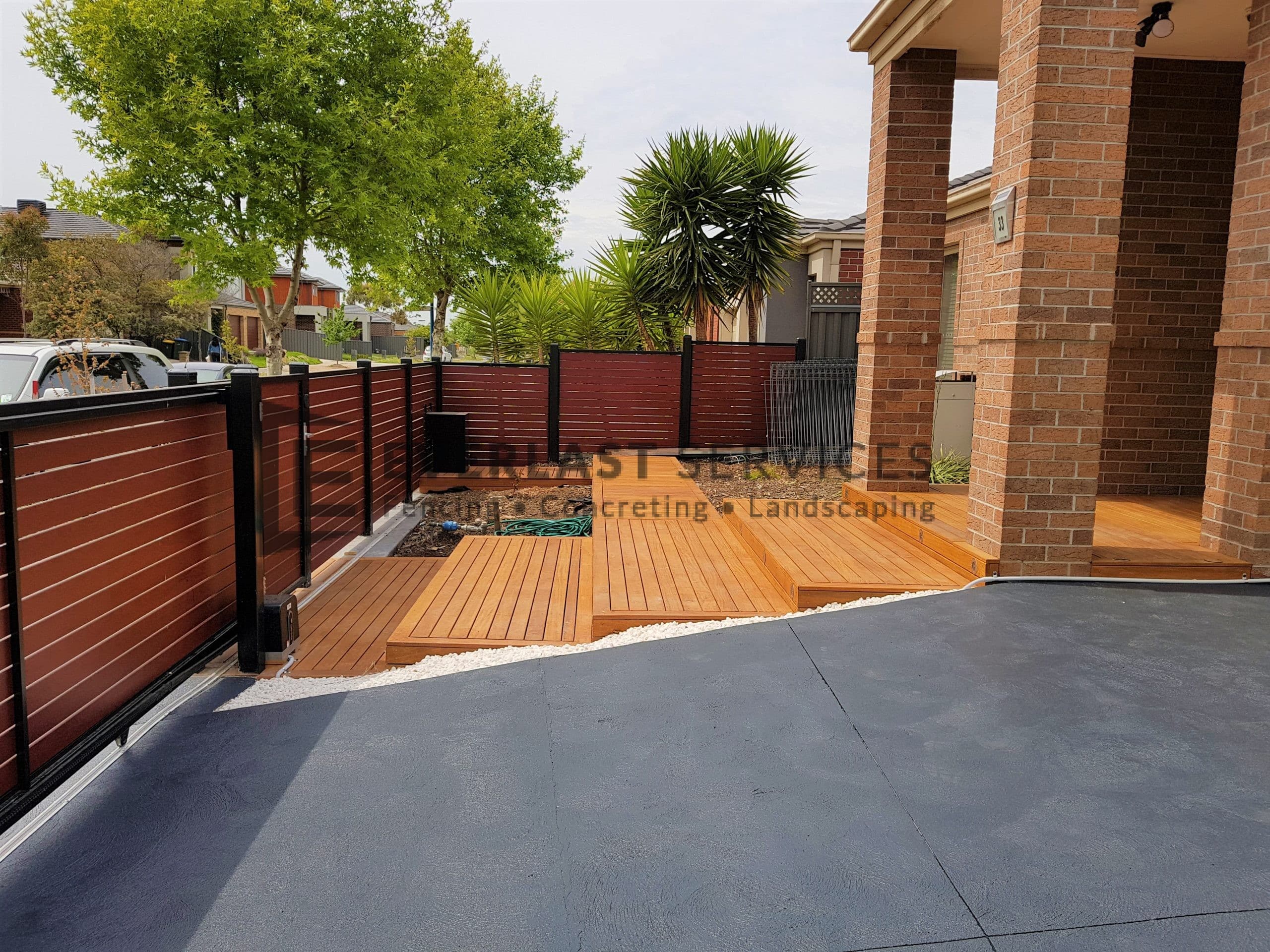 T179 - Front Decking View 2