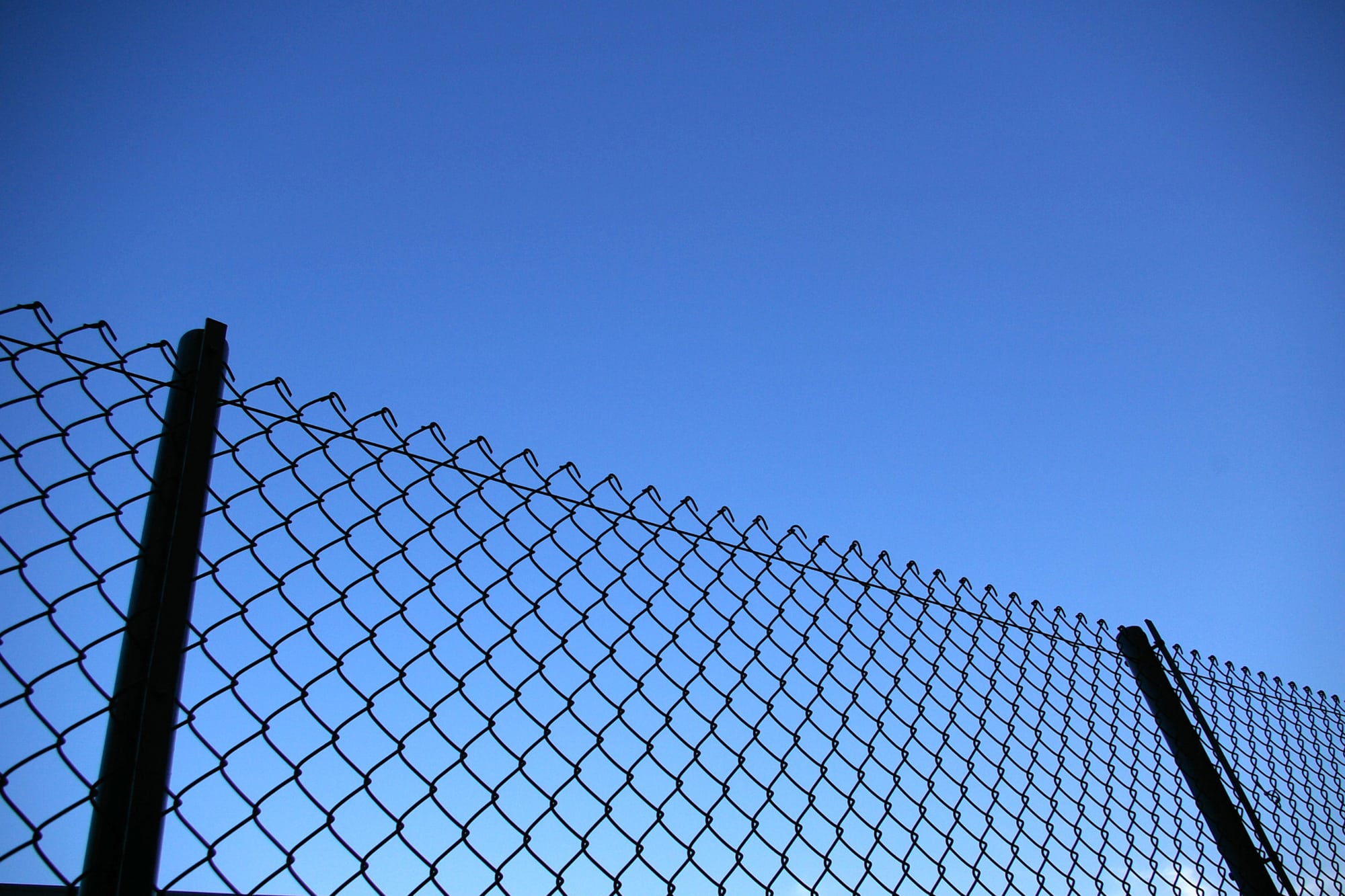 ultimate guide security fencing